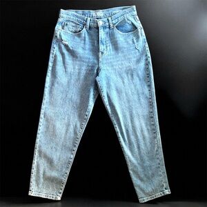 Rewash Light Wash Women’s Jeans Comfortable Straight Leg Pants Bottoms Size 7/28